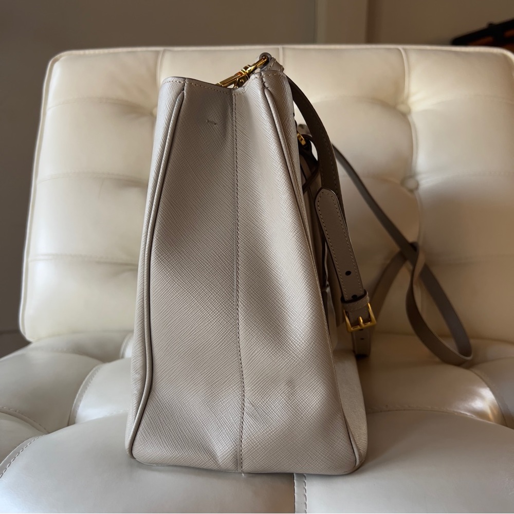 Prada Saffiano Leather Bag - Picture 4 of 12